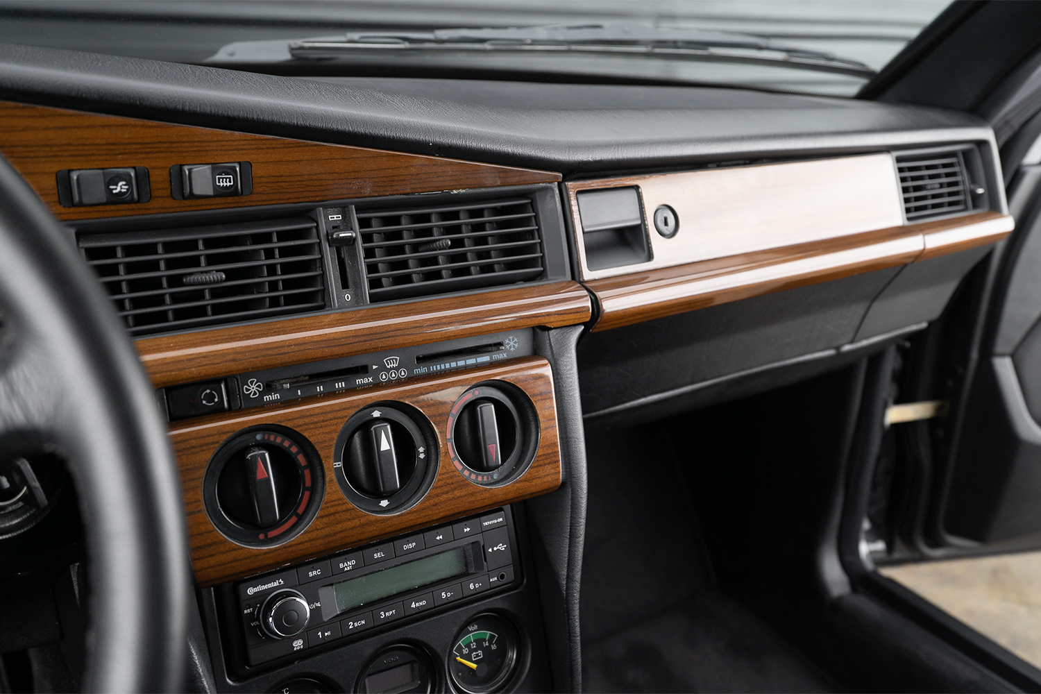 1985 Mercedes-Benz 190E Cosworth Venda Compra The Garage For Sale