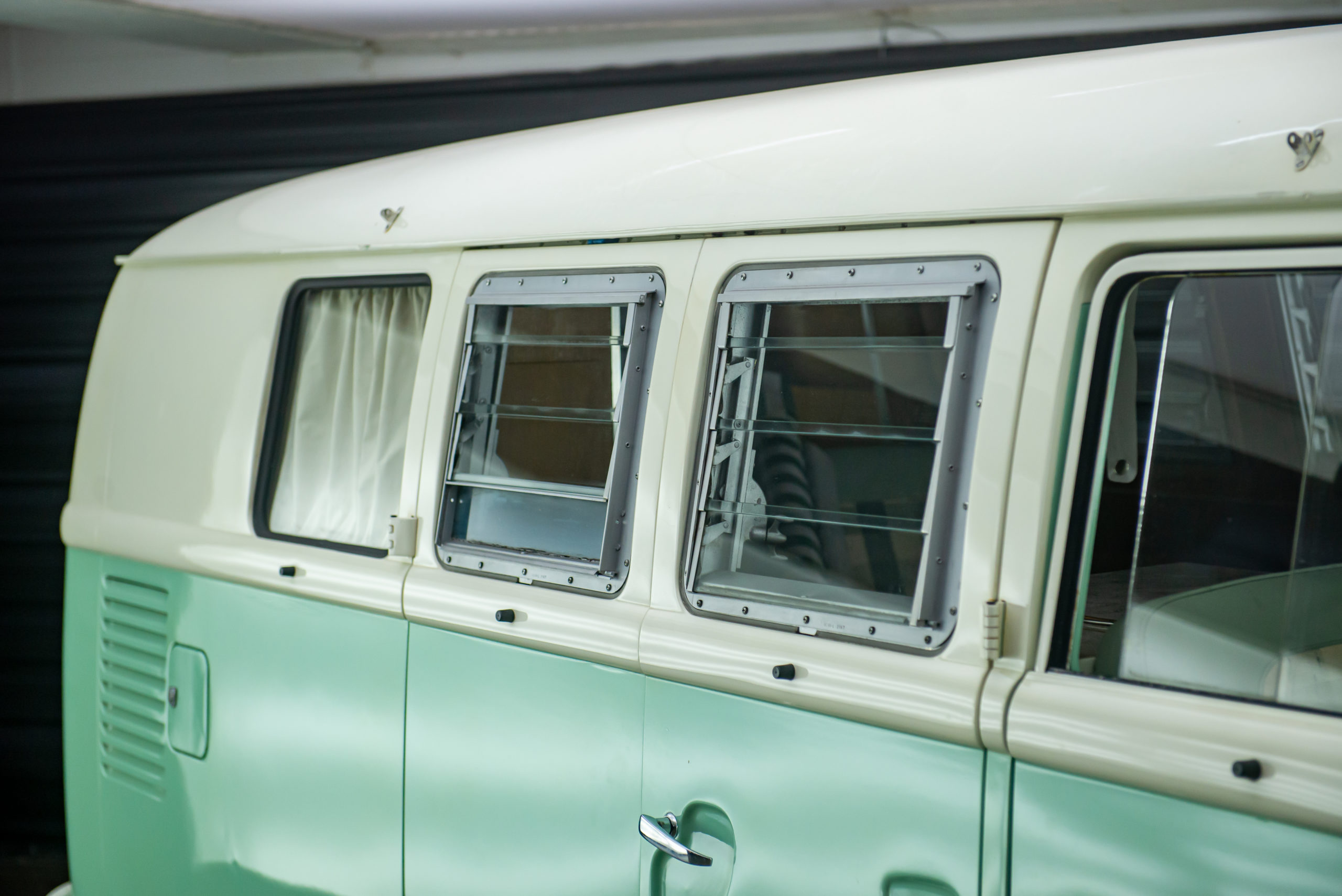 1966 VW Kombi Camper Alemã Venda Compra The Garage For Sale