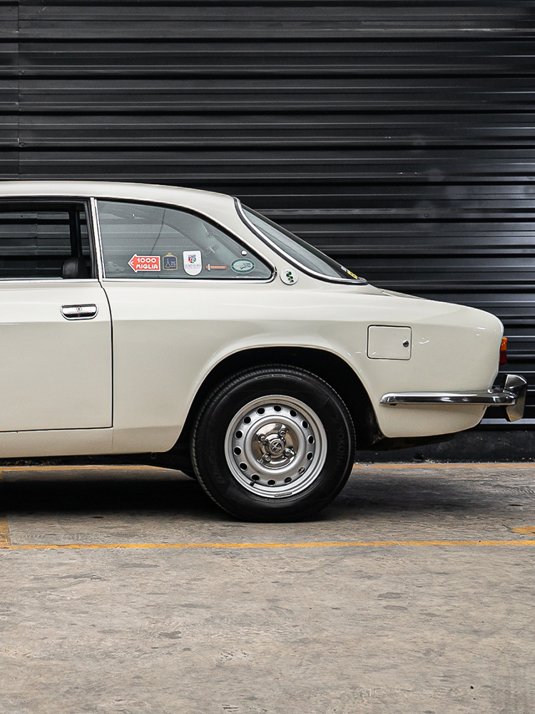 1974 Alfa Romeo GTV 2000 Venda Compra The Garage For Sale