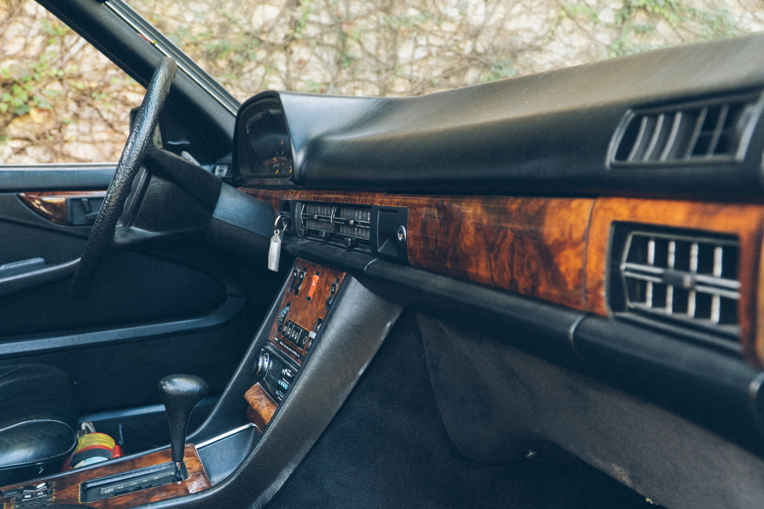 1983 Mercedes-Benz 500 SEC Venda Compra The Garage For Sale