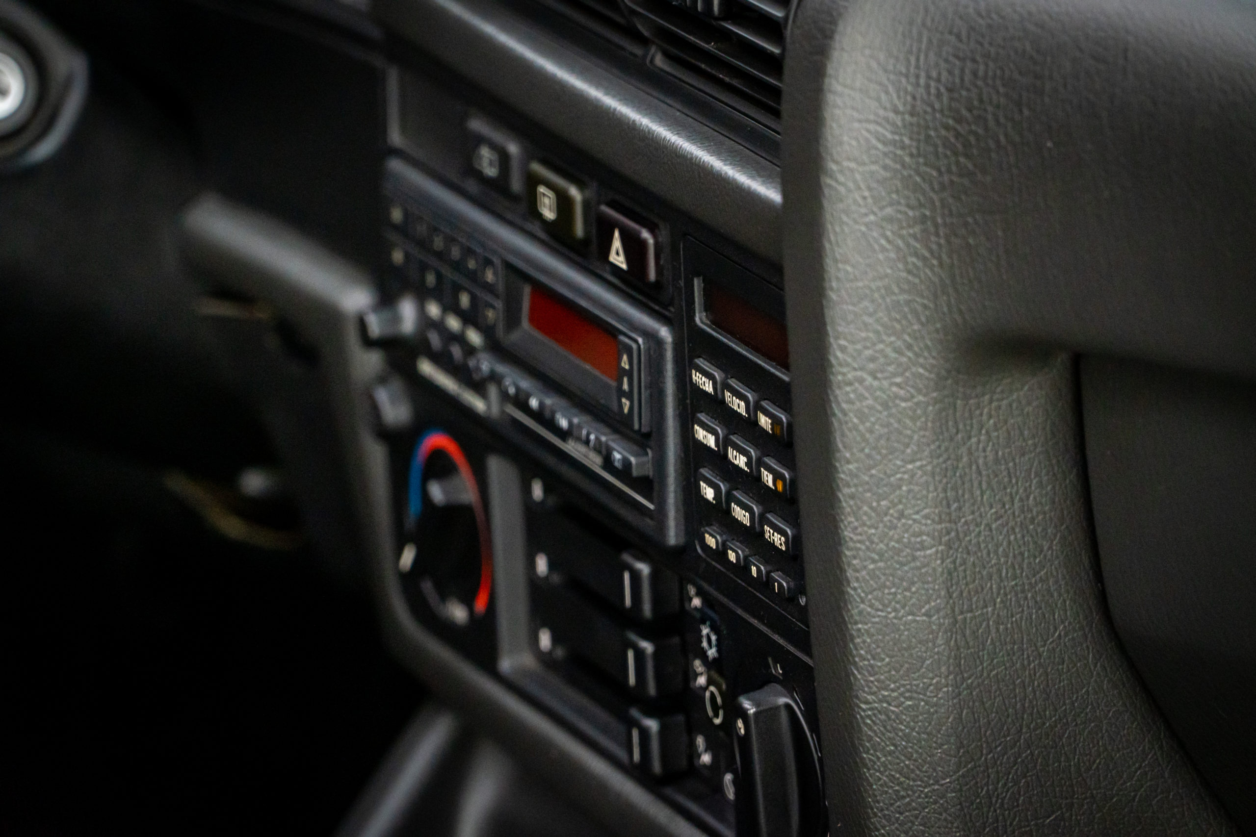 1987 BMW 325ia E30 Cabrio M-Technik Venda Compra The Garage For Sale
