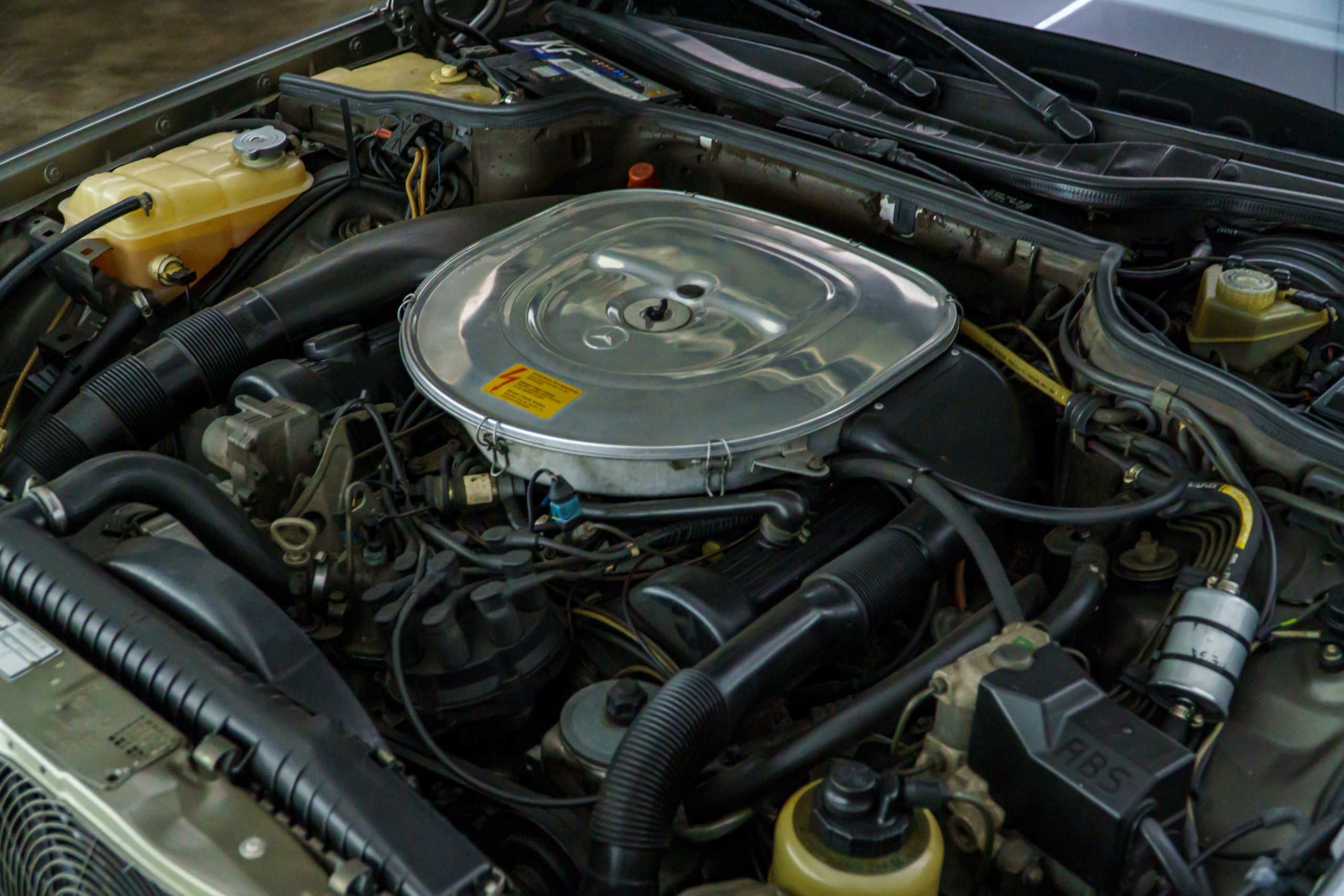 1988 Mercedes-Benz 560 SEL Venda Compra The Garage For Sale