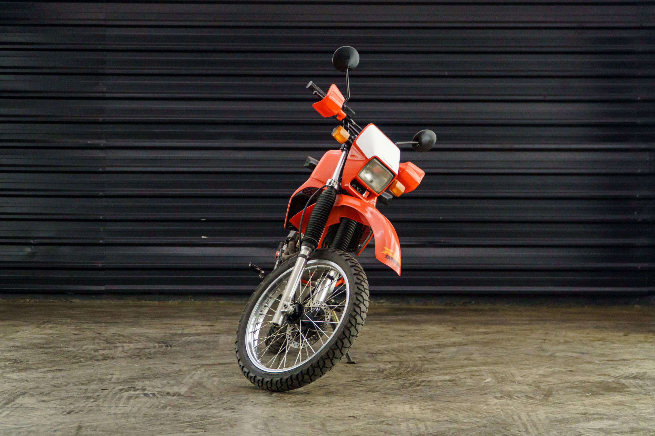 1988 Honda XLX 350 – 21.000 km Venda Compra The Garage For Sale