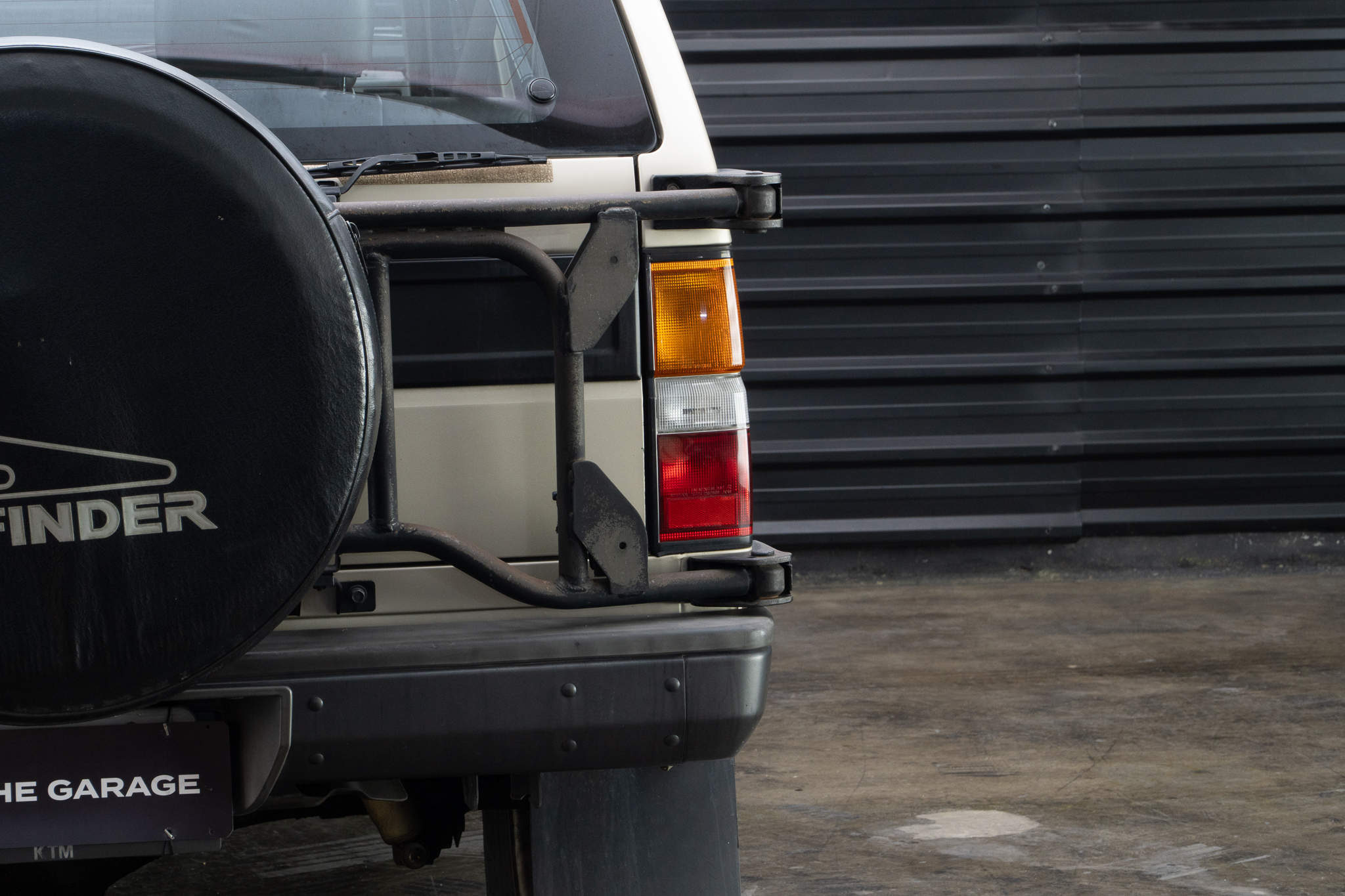 1992 Nissan Pathfinder XE-V6 venda the garage for sale