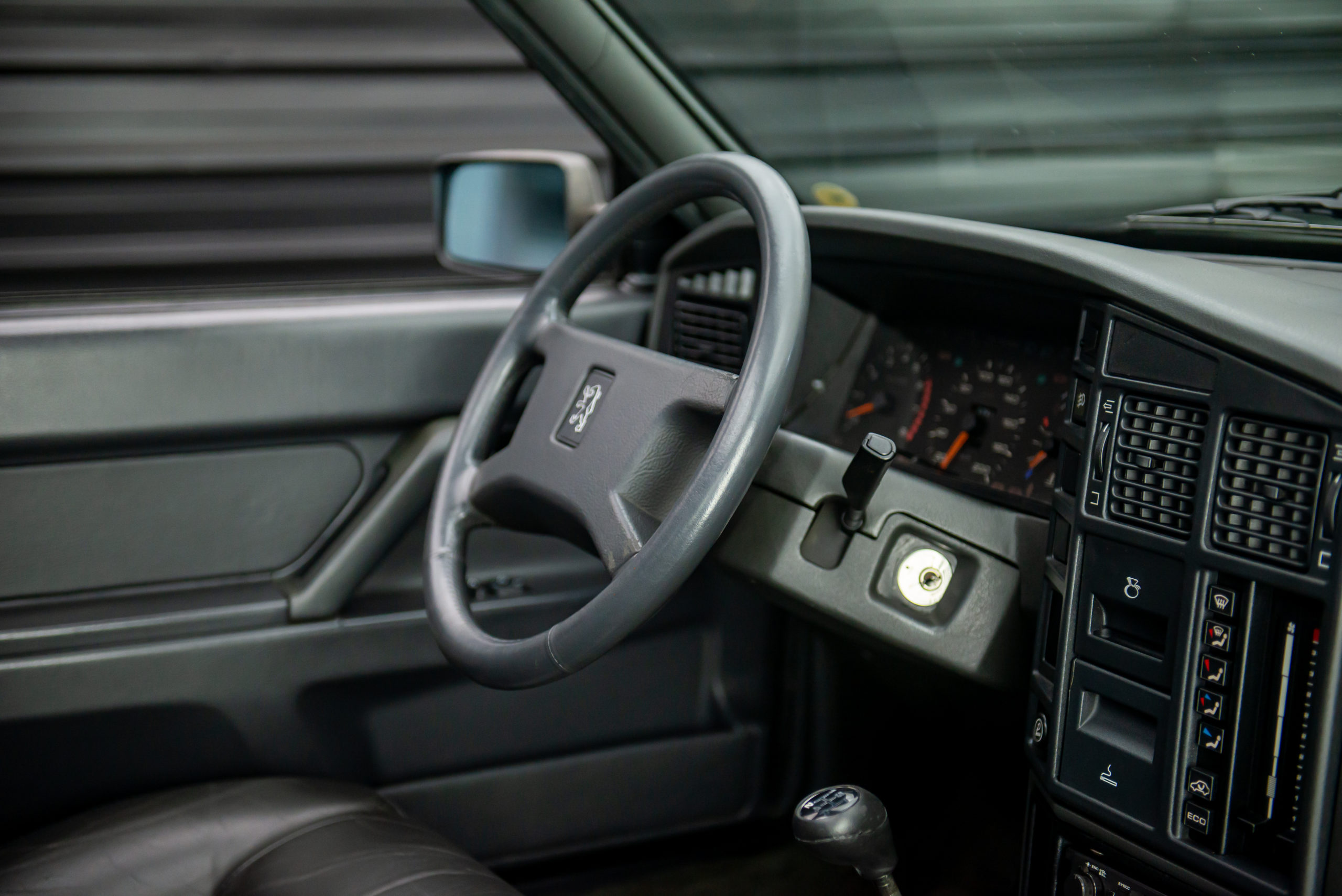 1993 Peugeot 505 SRI Venda Compra The Garage For Sale