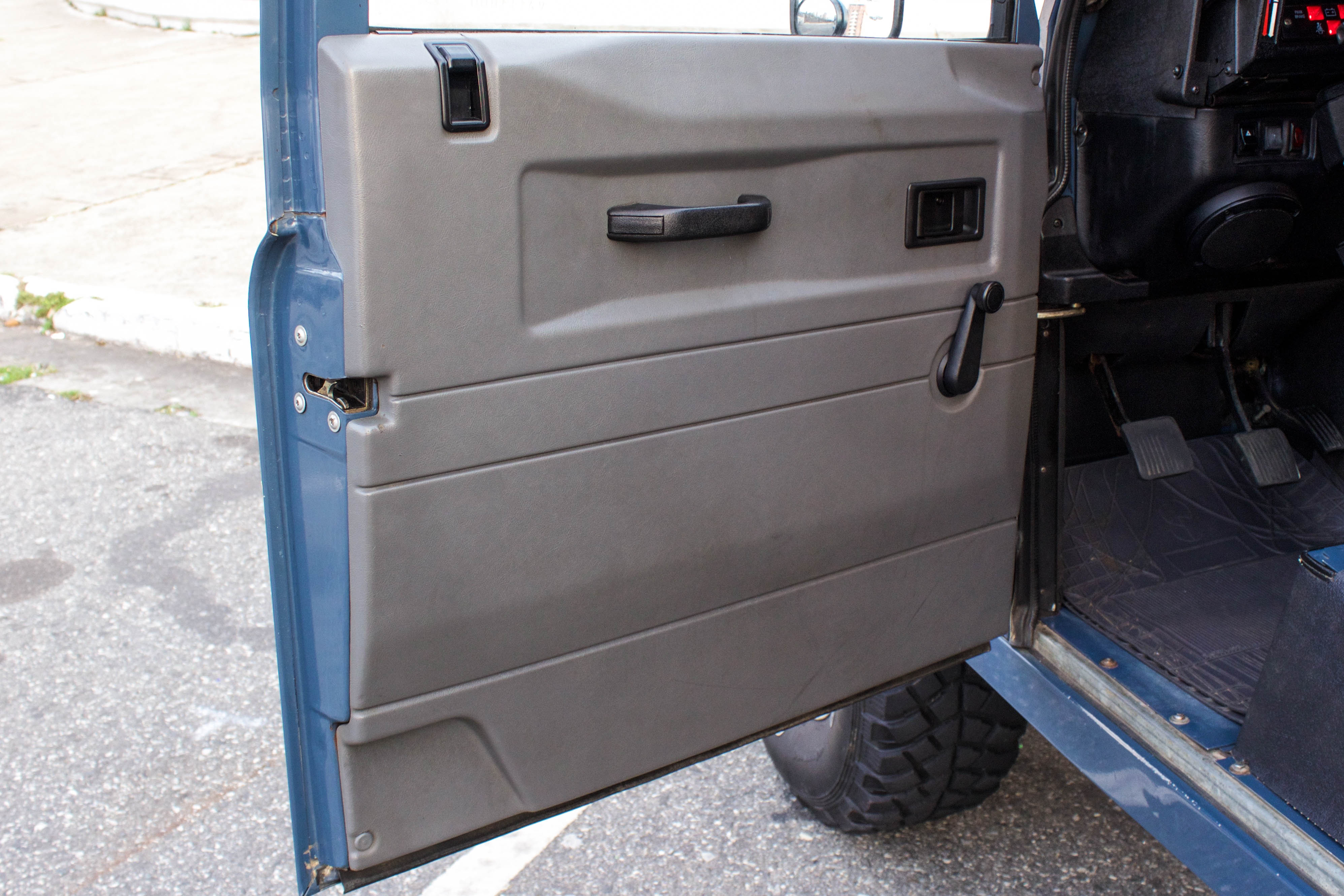 1997 Land Rover Defender Soft Top Venda Compra The Garage For Sale