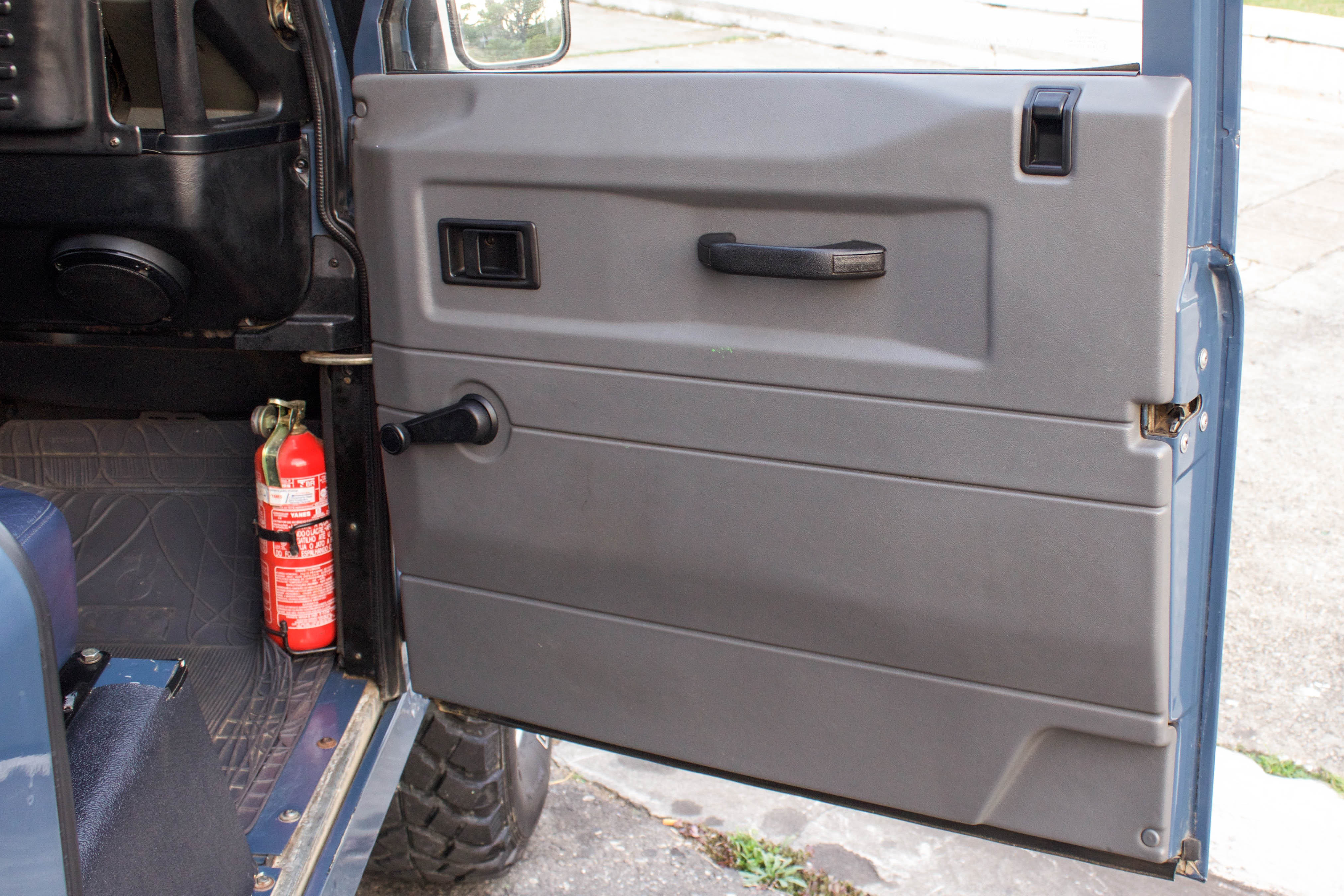 1997 Land Rover Defender Soft Top Venda Compra The Garage For Sale