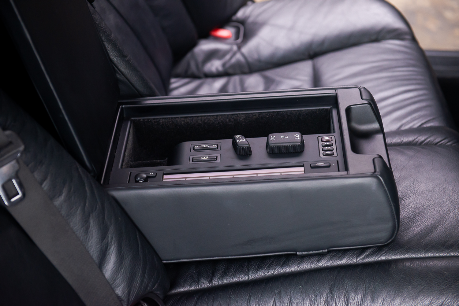 1998 BMW 750IL V12 – blindado Venda Compra The Garage For Sale