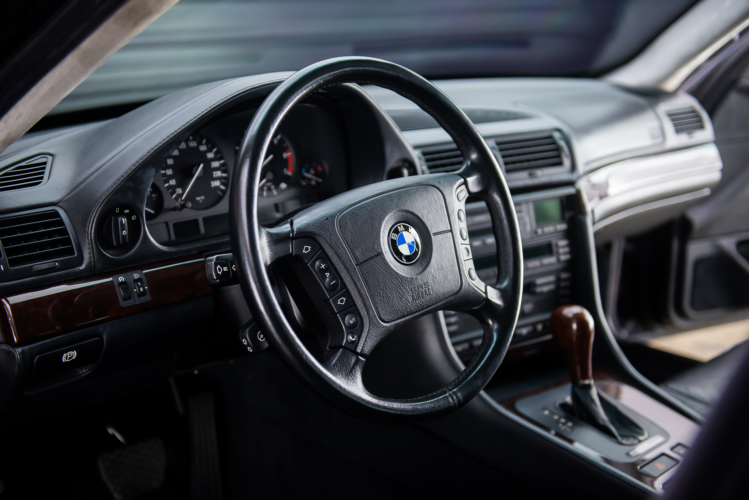 1998 BMW 750IL V12 – blindado Venda Compra The Garage For Sale