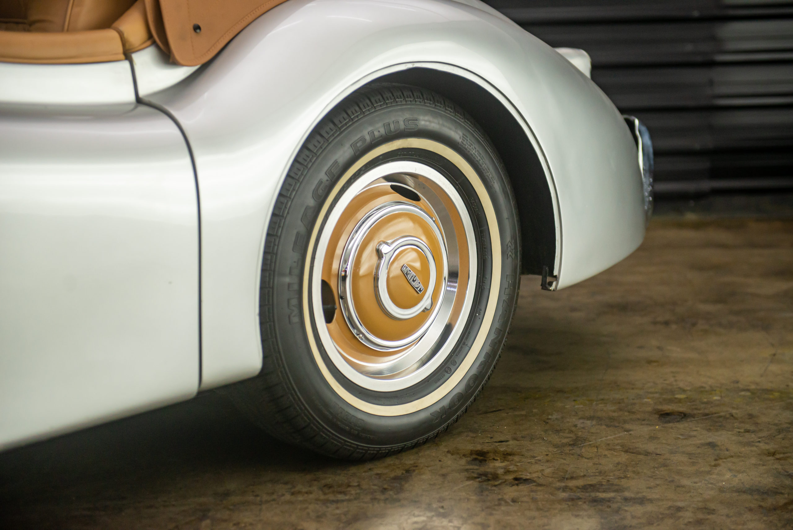 2004 Americar Classic XK 120 – Jaguar Réplica Venda Compra The Garage For Sale