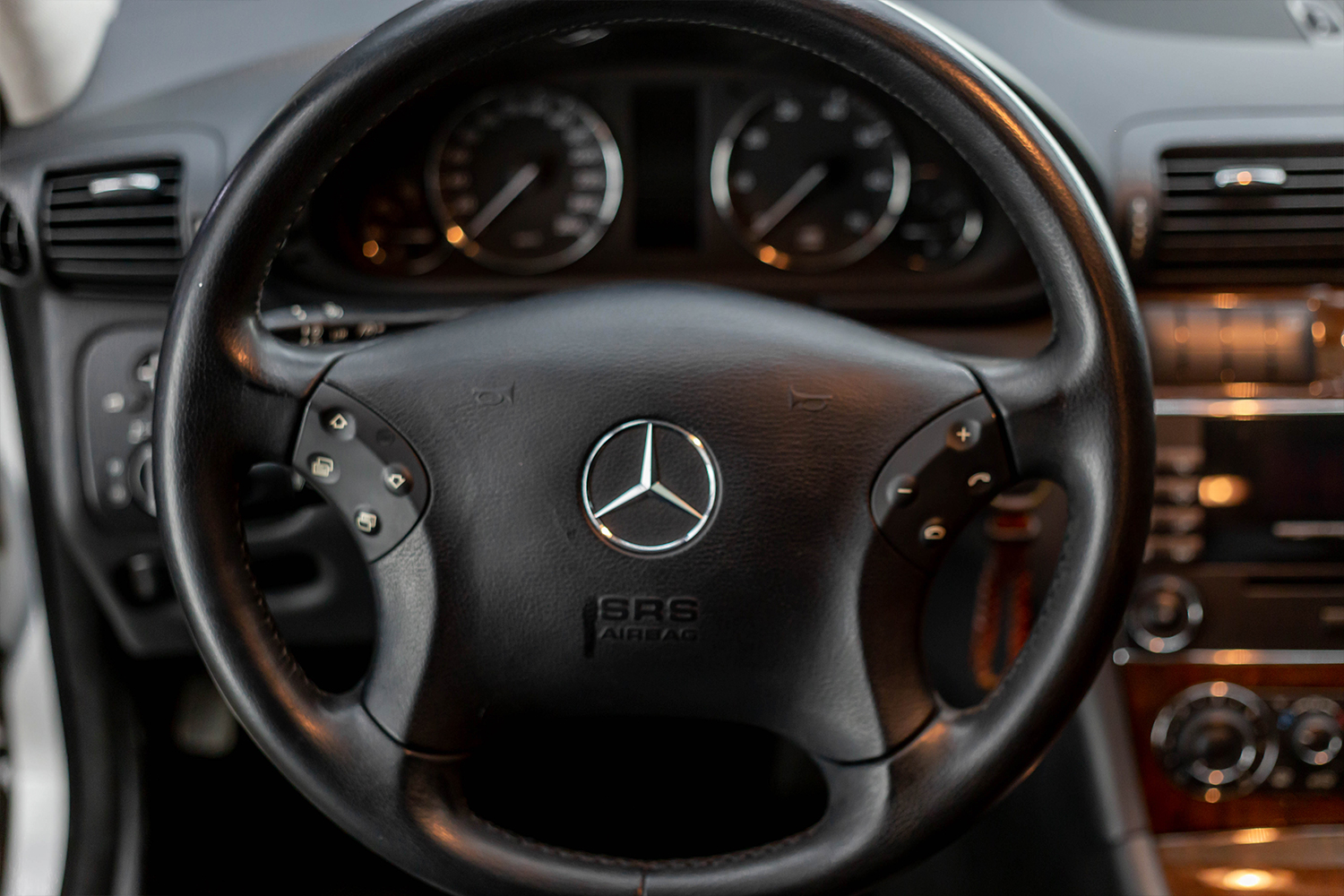 2006 Mercedes Benz C180 Venda Compra The Garage For Sale