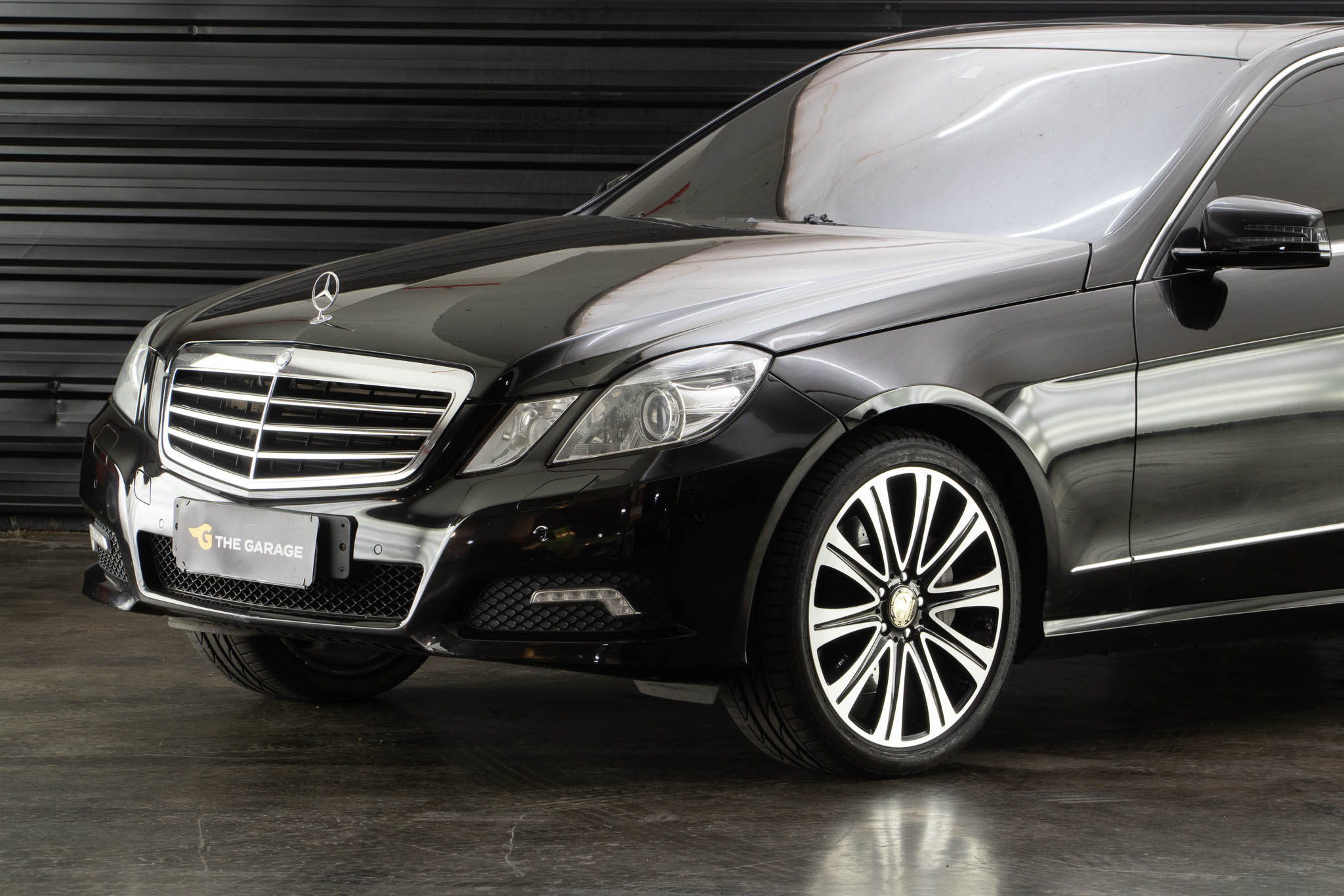 2010 Mercedes-Benz E500 Venda Compra The Garage For Sale