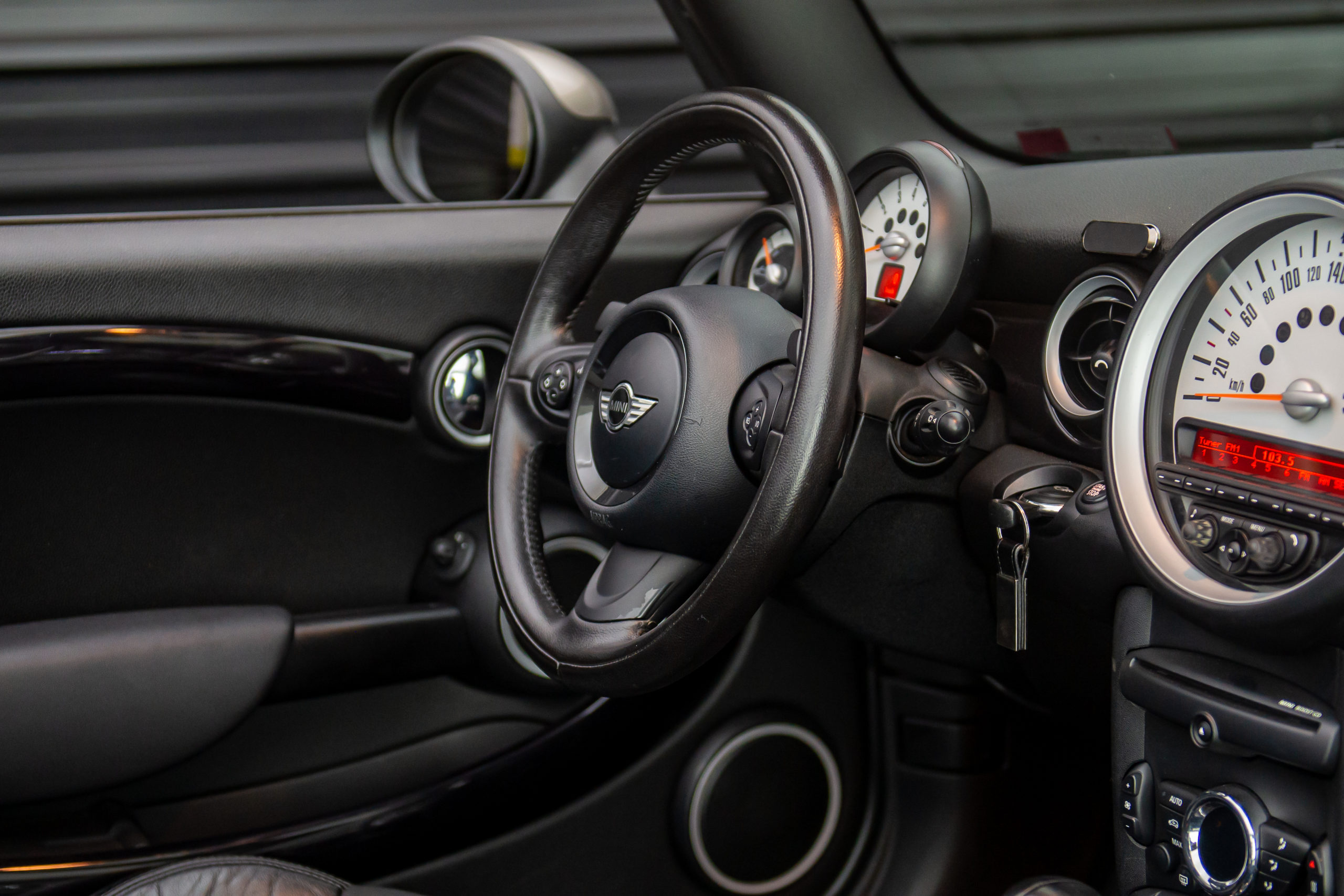 2012 Mini Cooper Cabrio 1.6 Venda Compra The Garage For Sale