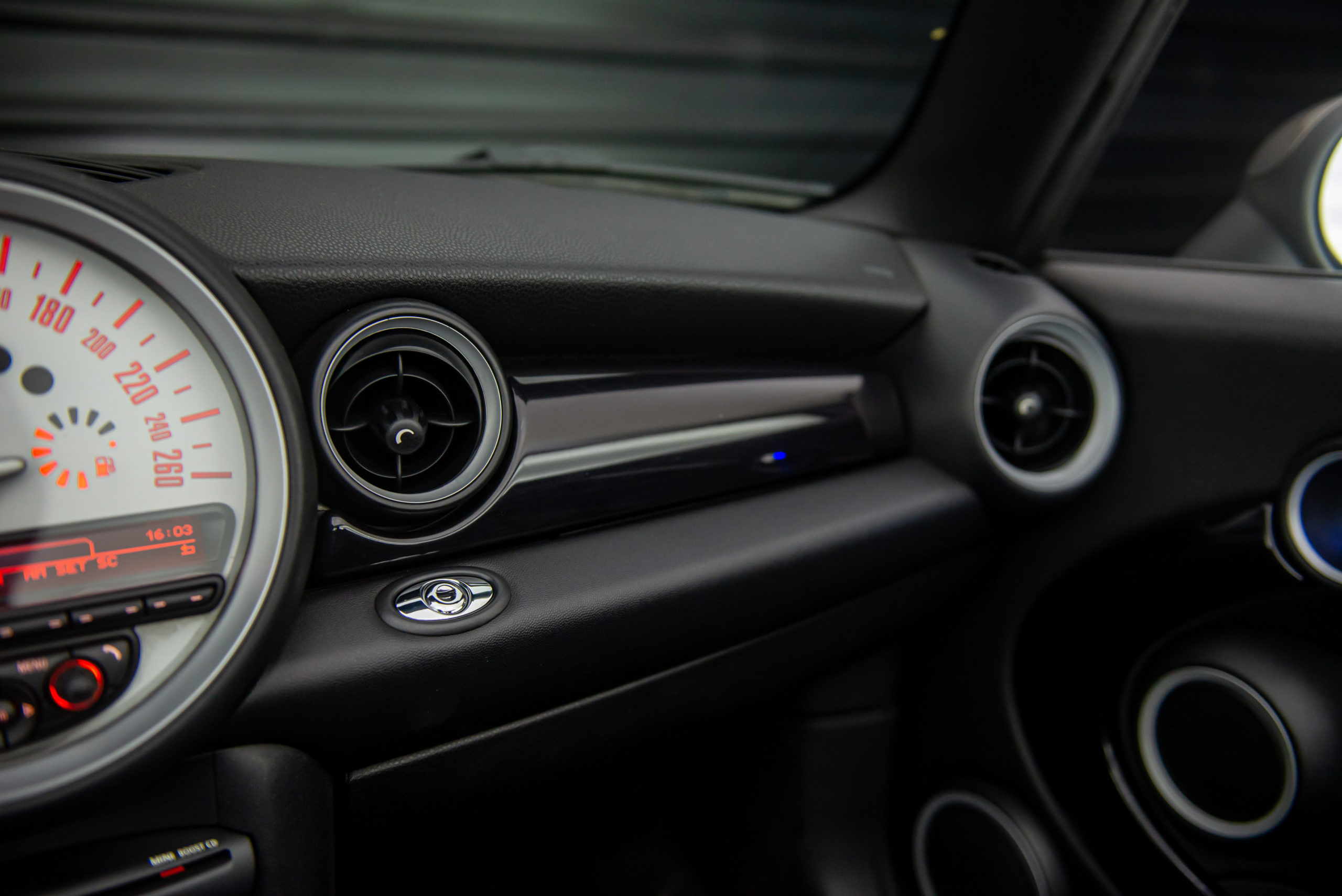 2012 Mini Cooper Cabrio 1.6 Venda Compra The Garage For Sale