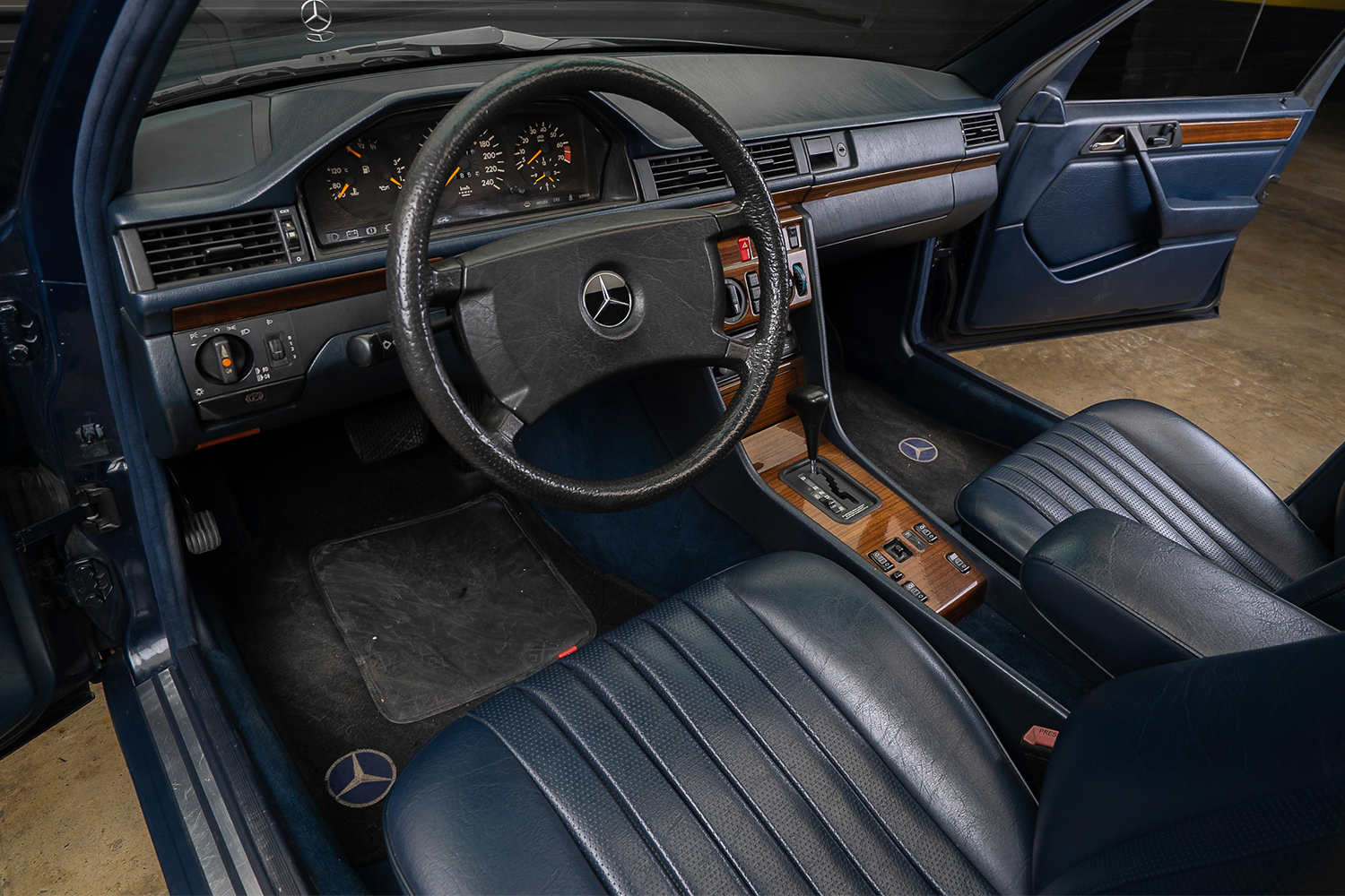 1986 Mercedes-Benz 300 E 1986 Série W124 Venda Compra The Garage For Sale