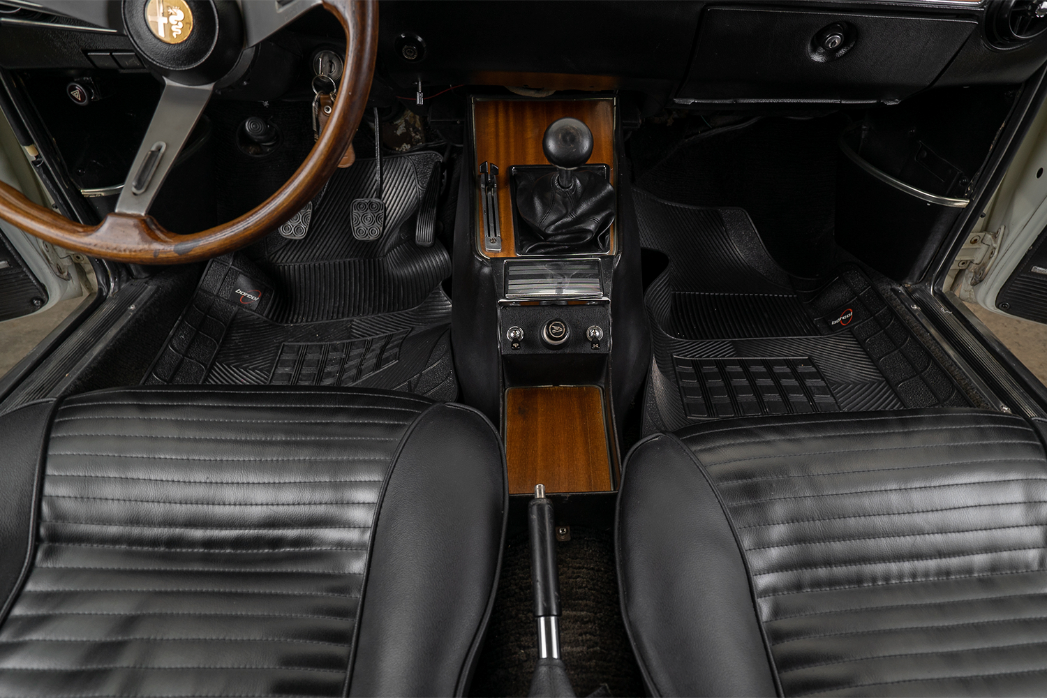 1974 Alfa Romeo GTV 2000 Venda Compra The Garage For Sale