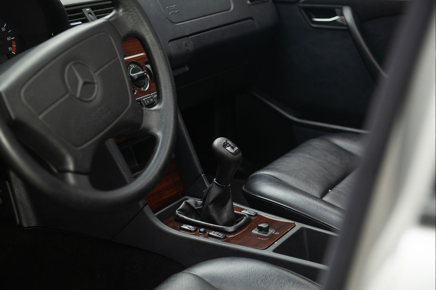 1997 Mercedes-Benz C180 Venda Compra The Garage For Sale