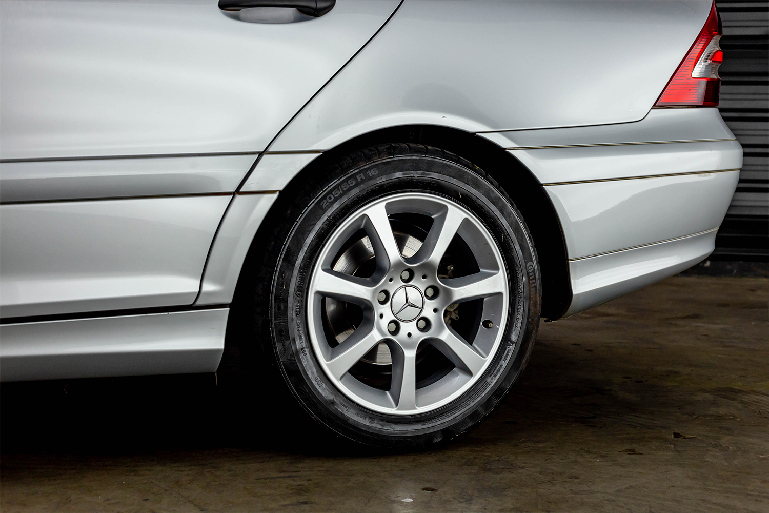 2006 Mercedes Benz C180 Venda Compra The Garage For Sale