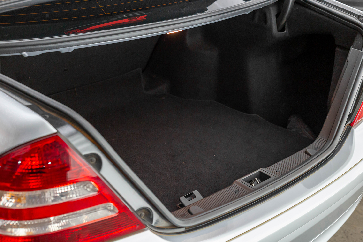 2006 Mercedes Benz C180 Venda Compra The Garage For Sale