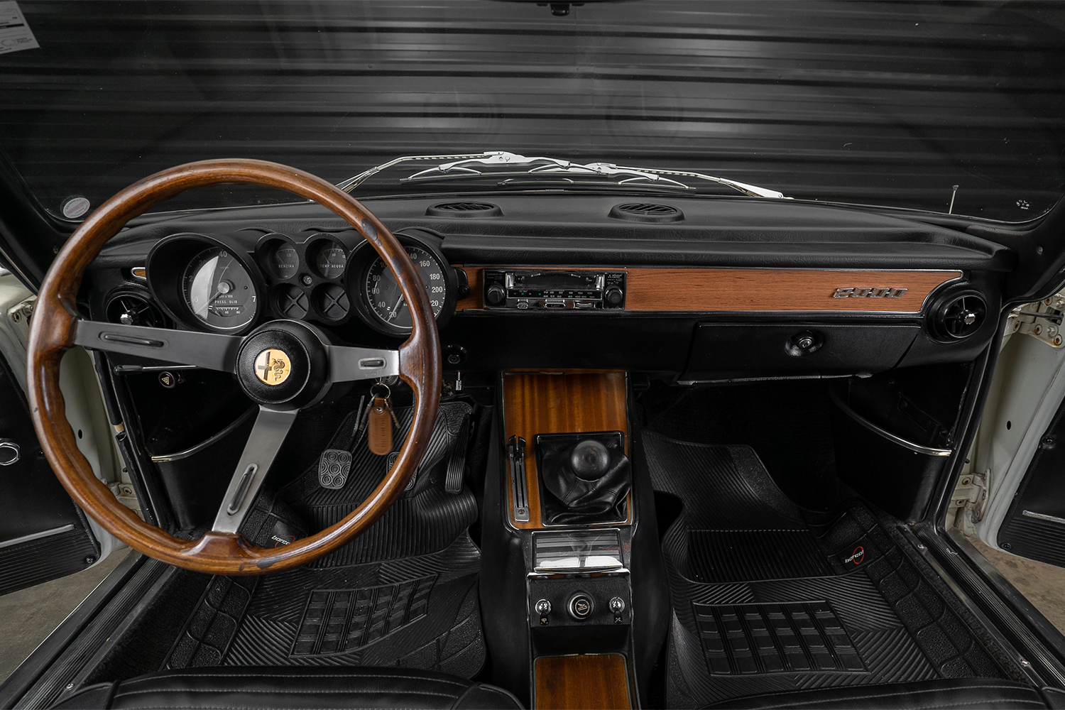1974 Alfa Romeo GTV 2000 Venda Compra The Garage For Sale